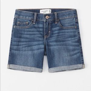 Abercrombie Girls play length shorts